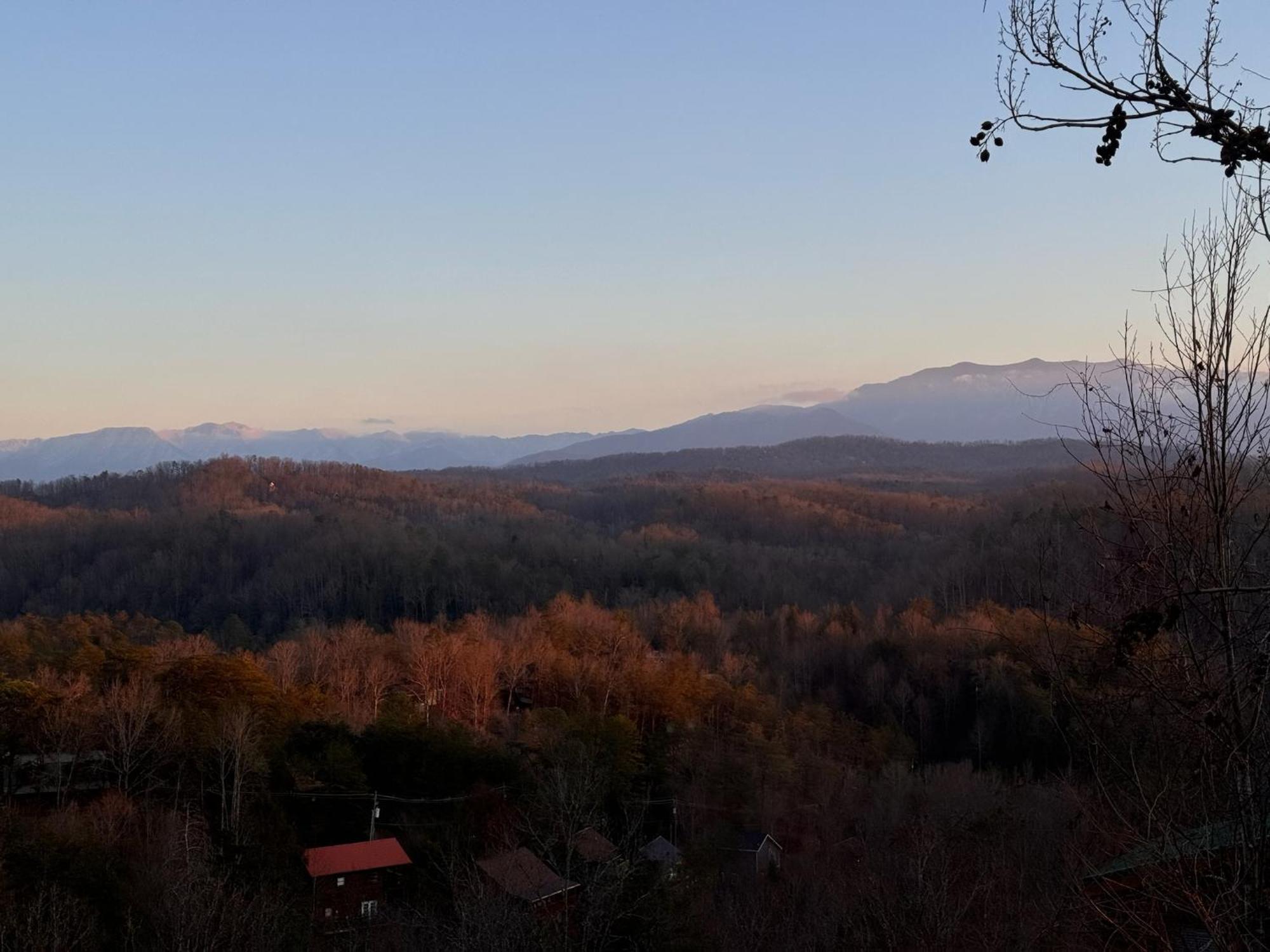 Smoky Paws - Exceptional Cabin, Stunning Mountain Views, Hot Tub, Tranquil, Gigabit Internet, Free L2 Ev Pigeon Forge Exteriér fotografie