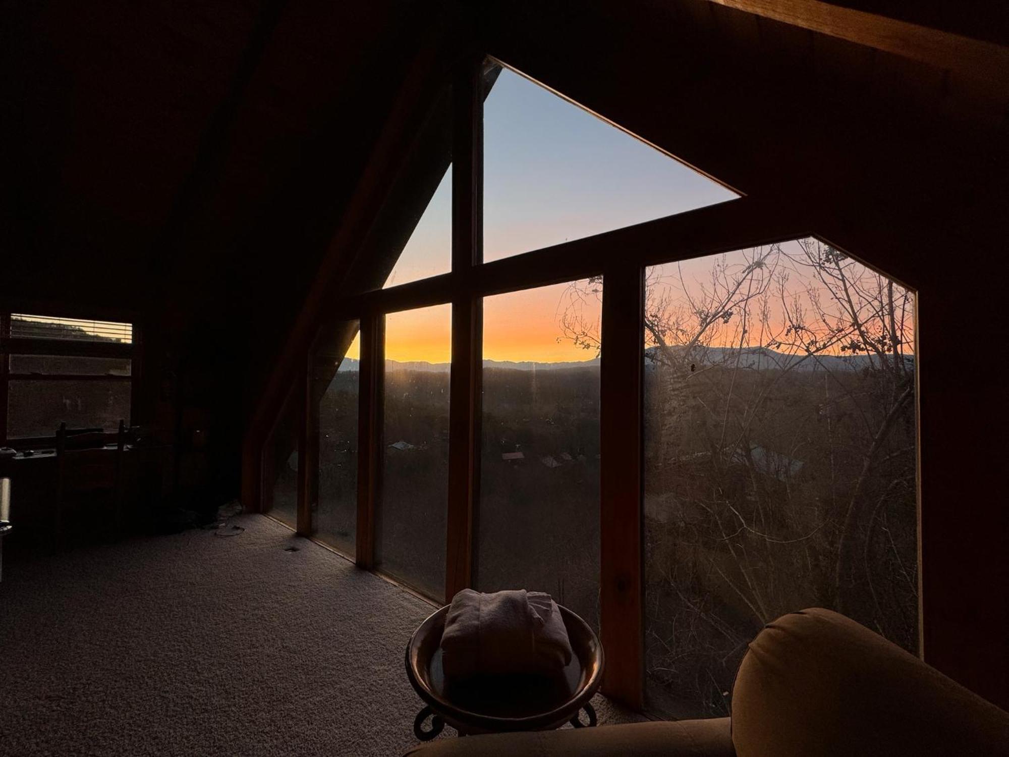 Smoky Paws - Exceptional Cabin, Stunning Mountain Views, Hot Tub, Tranquil, Gigabit Internet, Free L2 Ev Pigeon Forge Exteriér fotografie