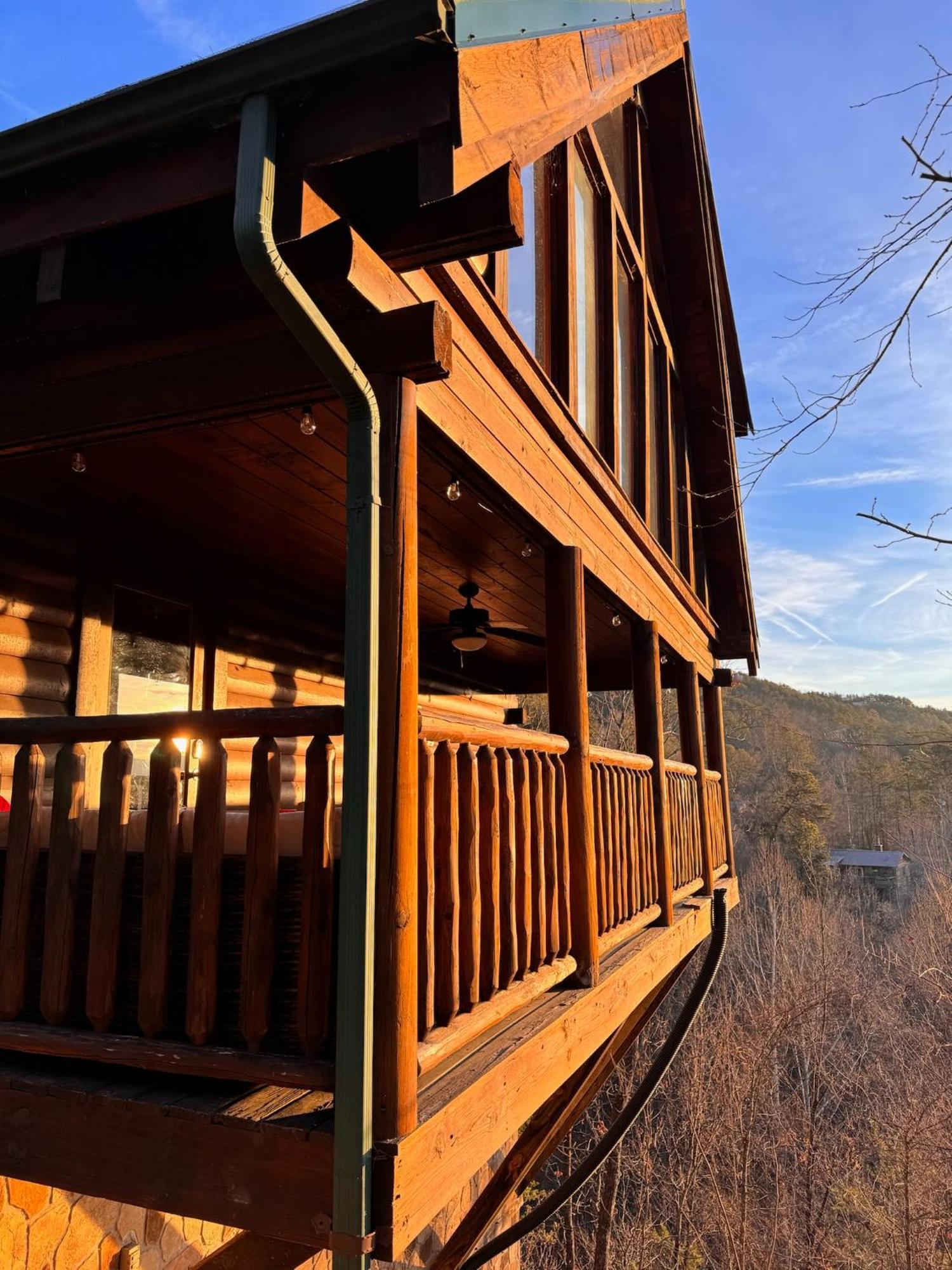 Smoky Paws - Exceptional Cabin, Stunning Mountain Views, Hot Tub, Tranquil, Gigabit Internet, Free L2 Ev Pigeon Forge Exteriér fotografie